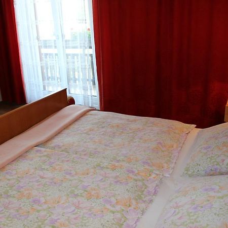Dreimaderlhaus Apartment Velden am Worthersee Bagian luar foto