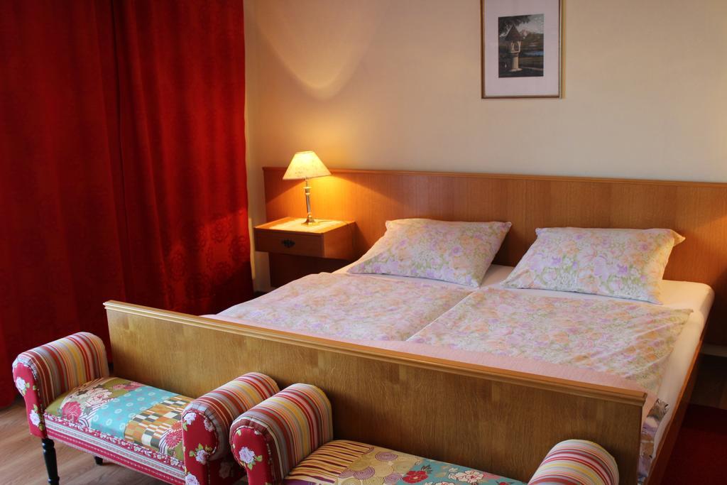 Dreimaderlhaus Apartment Velden am Worthersee Bagian luar foto