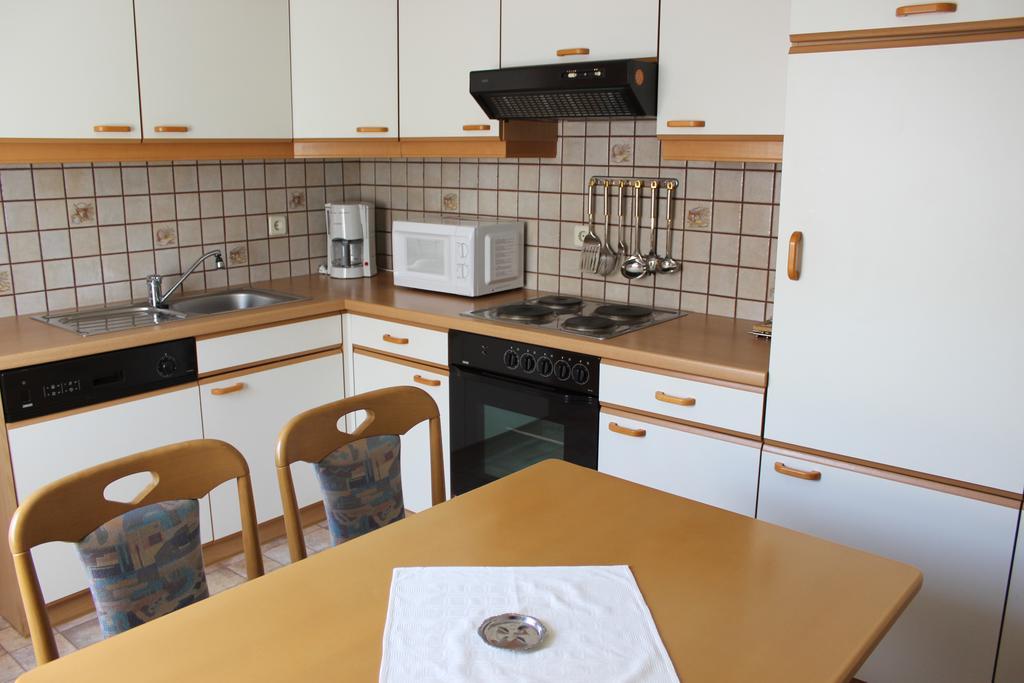 Dreimaderlhaus Apartment Velden am Worthersee Bagian luar foto