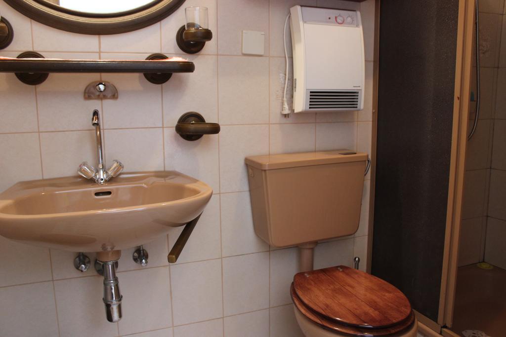 Dreimaderlhaus Apartment Velden am Worthersee Bagian luar foto