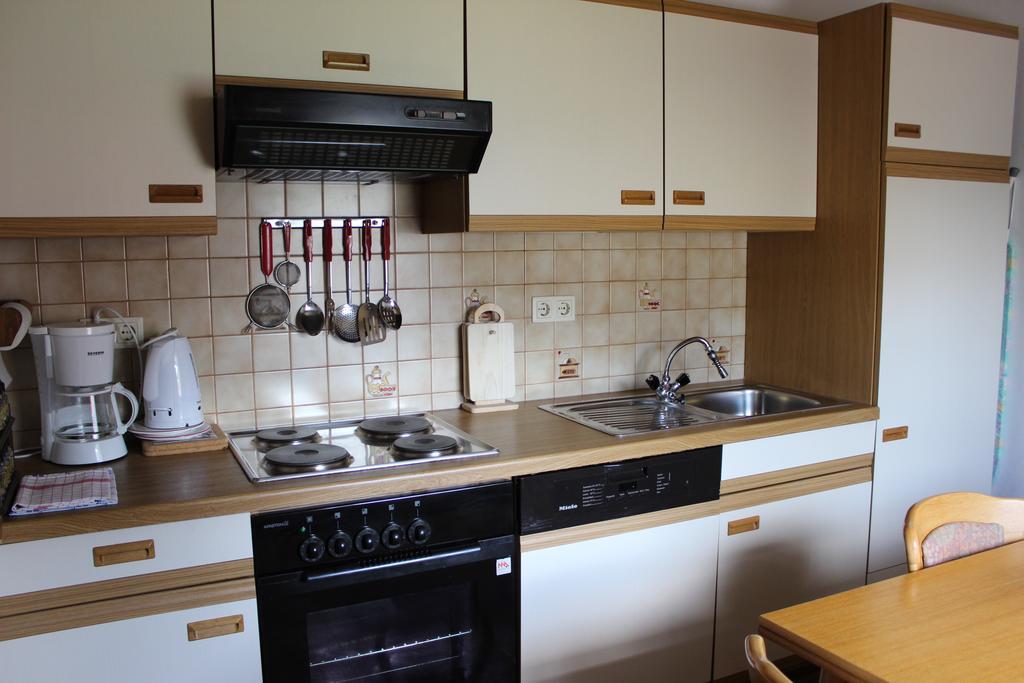 Dreimaderlhaus Apartment Velden am Worthersee Bagian luar foto